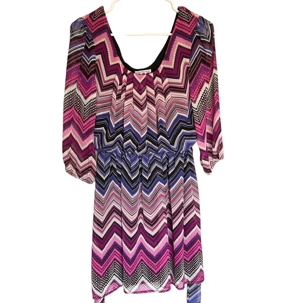 Three Pink Hearts zig zag design size small.